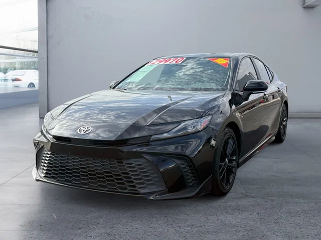 2025 Toyota Camry SE