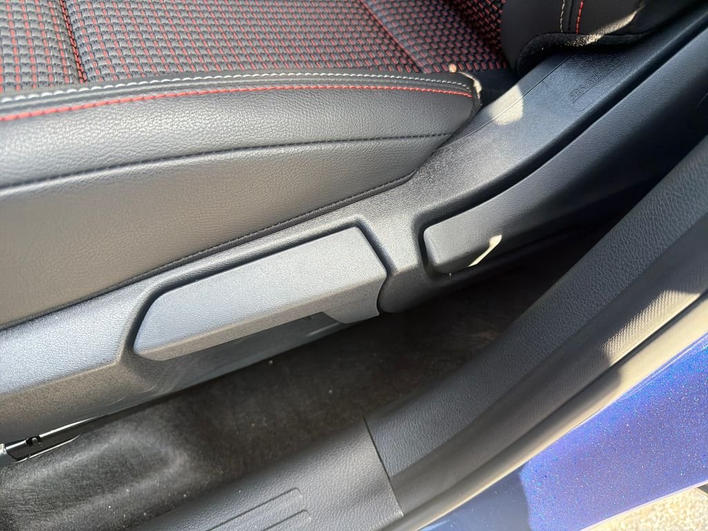 New 2026 Nissan Kicks SR 4D Sport Utility