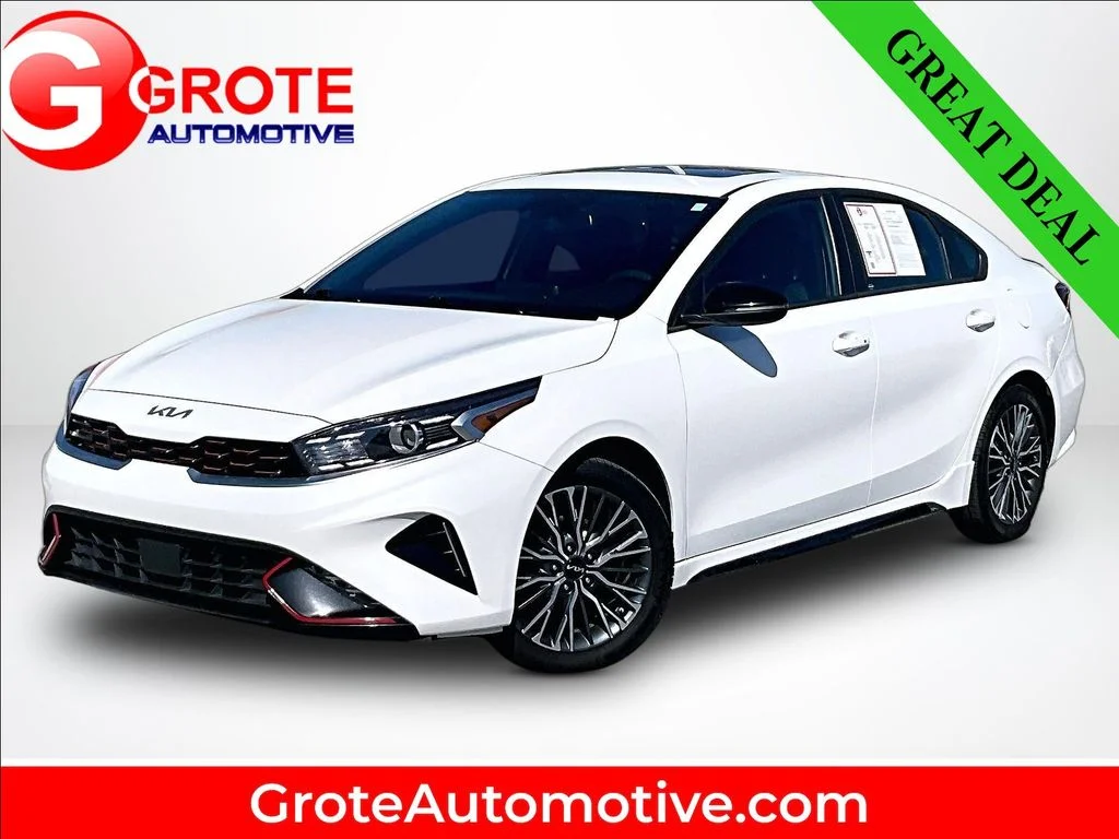 Used 2024 White Kia GT-Line image 1