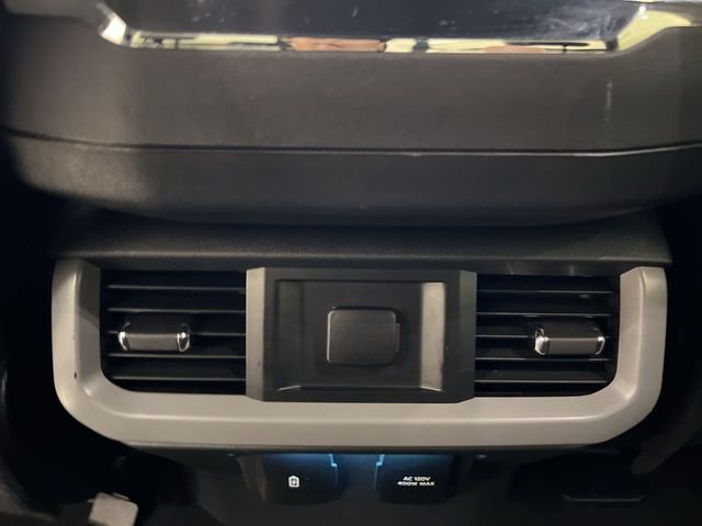 Used 2024 White Ford Lariat image 20