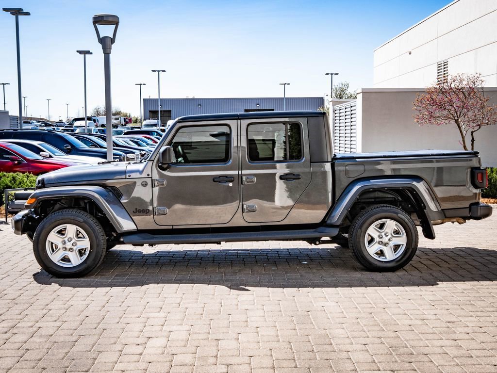 Used 2023 Granite Crystal Metallic Clearcoat Jeep Sport S image 5