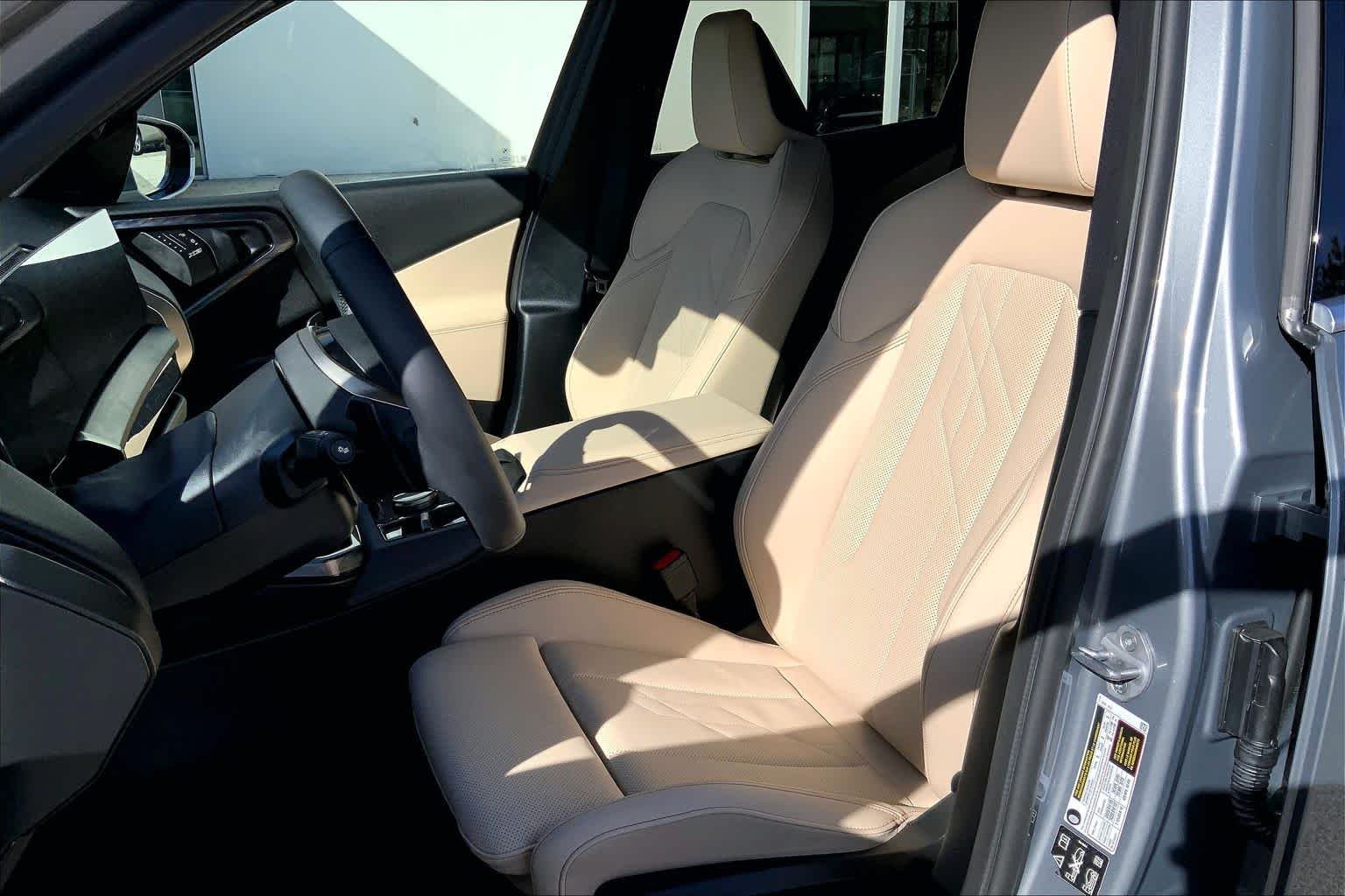 2025 BMW X3 30 - Photo 9