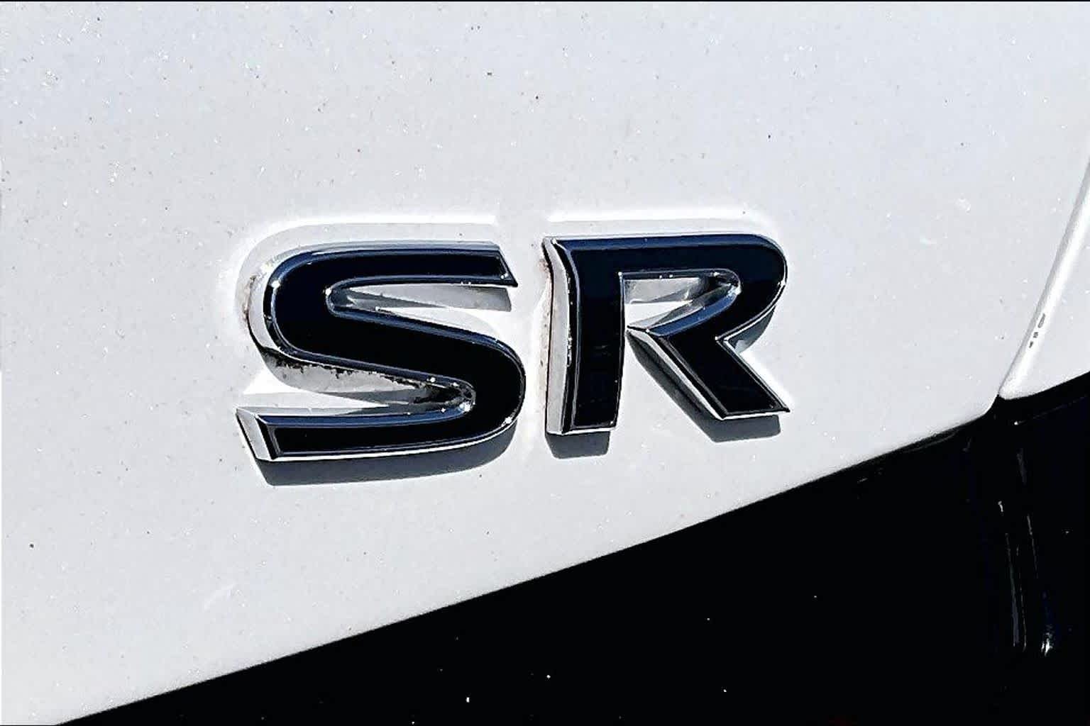 Used 2022 Pearl White Tricoat Nissan 2.5 SR image 10