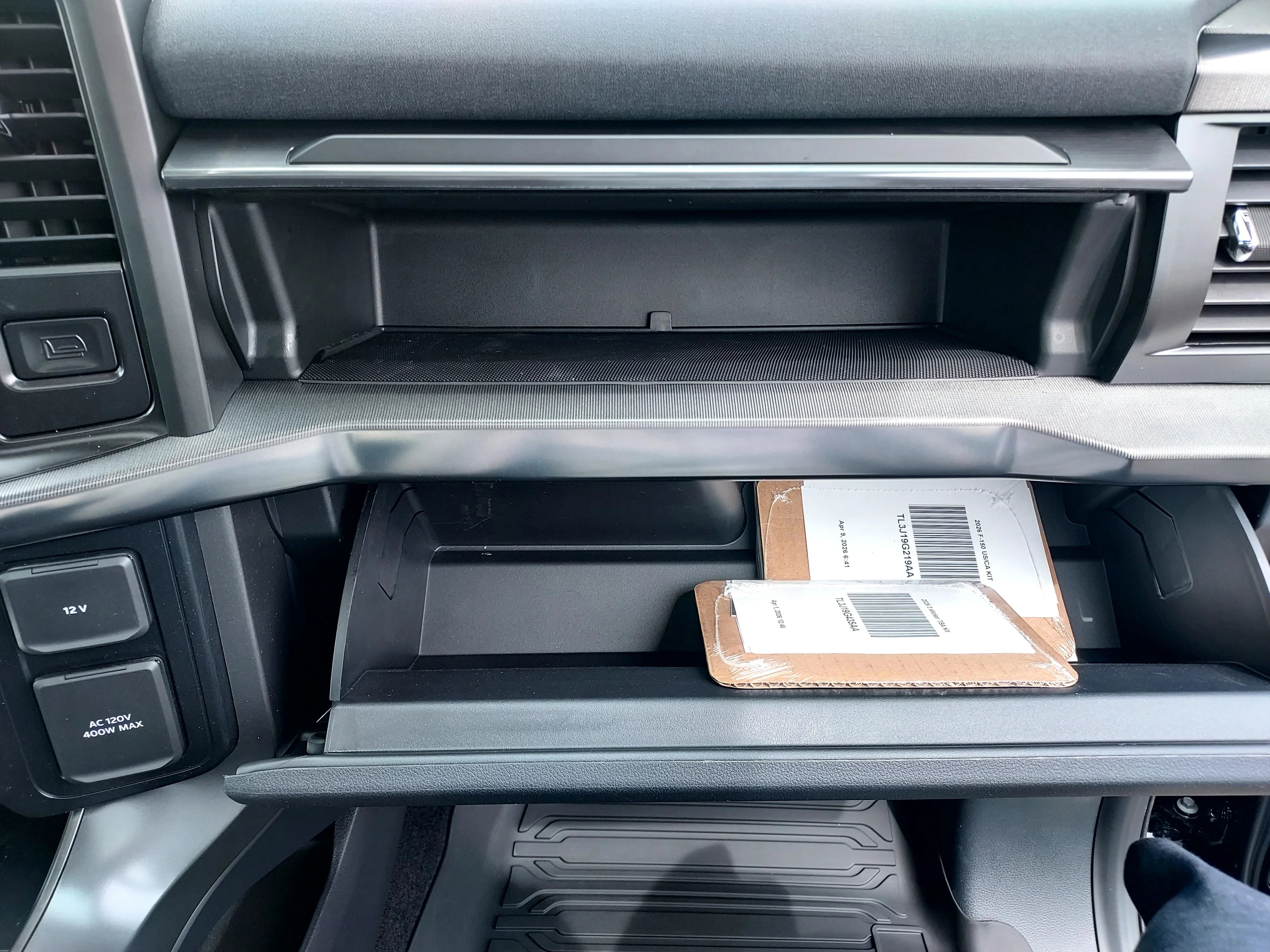 New 2026 Agate Black Metallic Ford LARIAT image 29