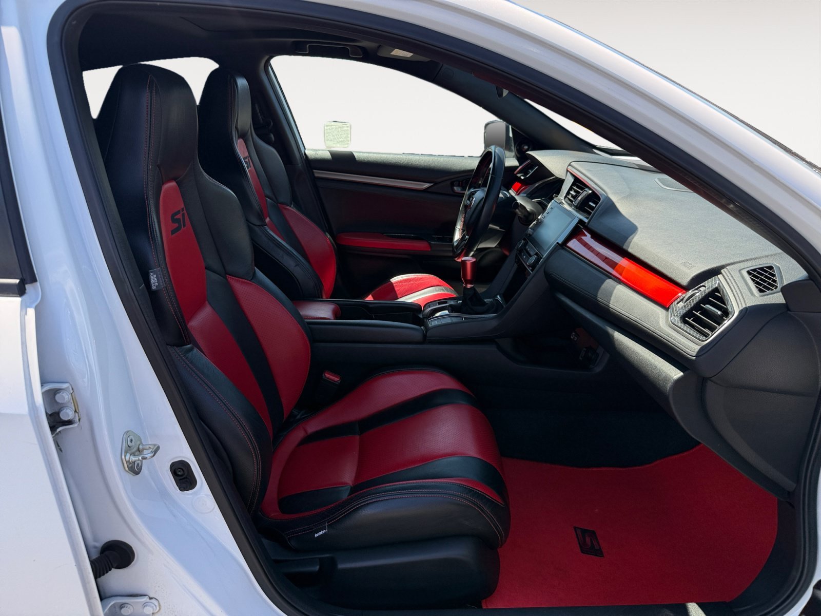 Used 2020 White / Black Honda Si image 19