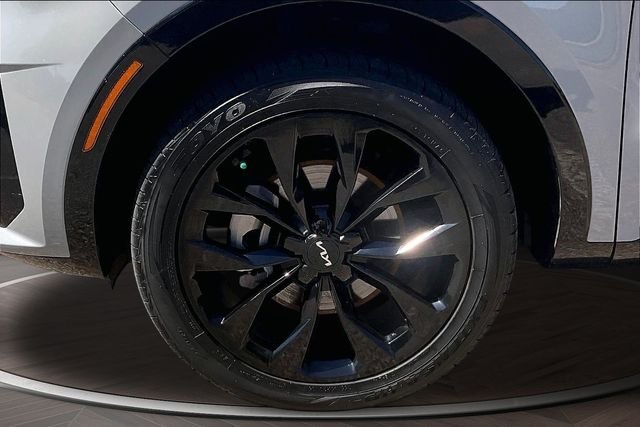 Used 2023 Gray Kia SX image 9