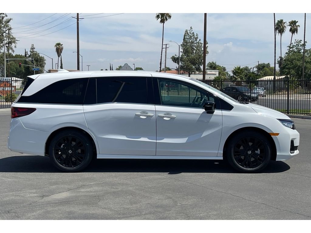 Used 2026 Platinum White Pearl Honda Sport-L image 7