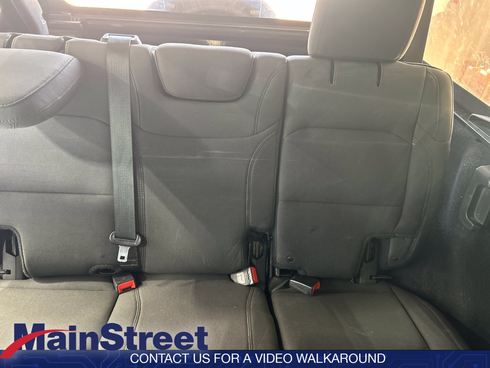 Used 2018 Black Clearcoat Jeep Sport S image 31