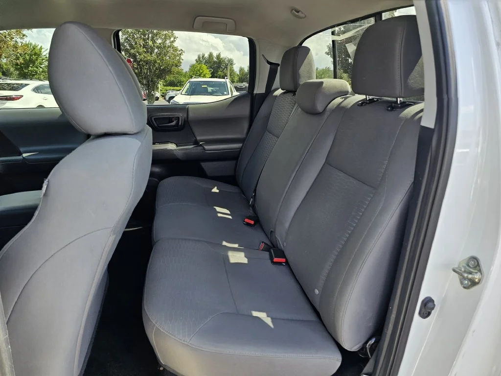 Used 2017 White Toyota SR5 image 14