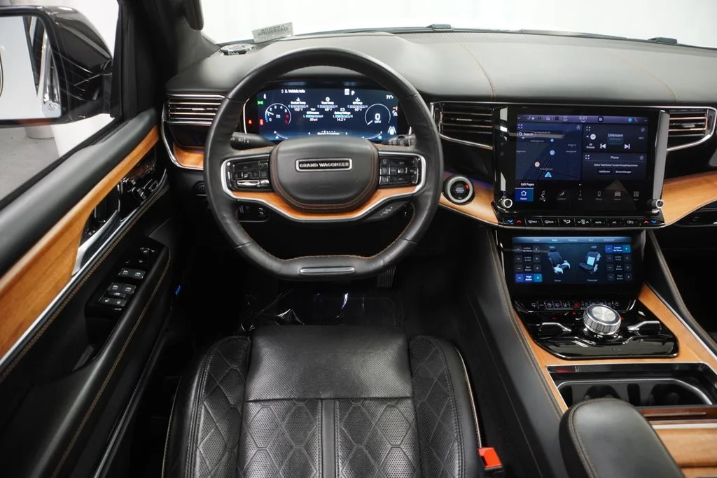 Used 2023 White Jeep Series III image 21