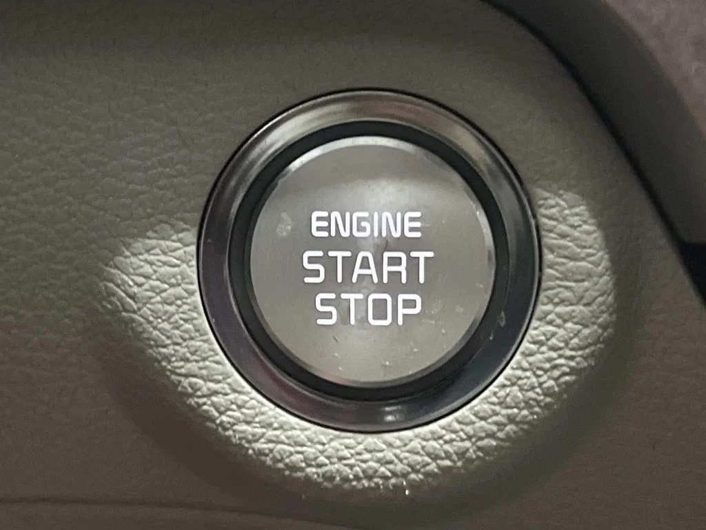 Used 2024 Glacial White Pearl Kia S FWD 3.8L V6 image 23