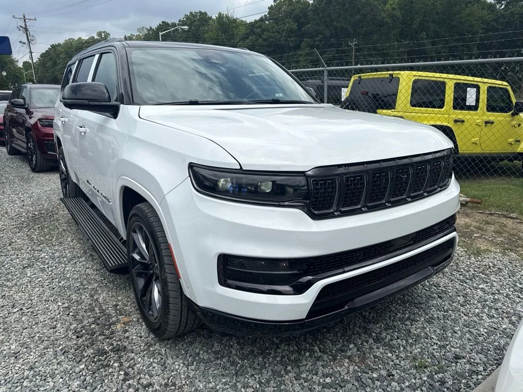 Used 2025 White Jeep Series II image 2