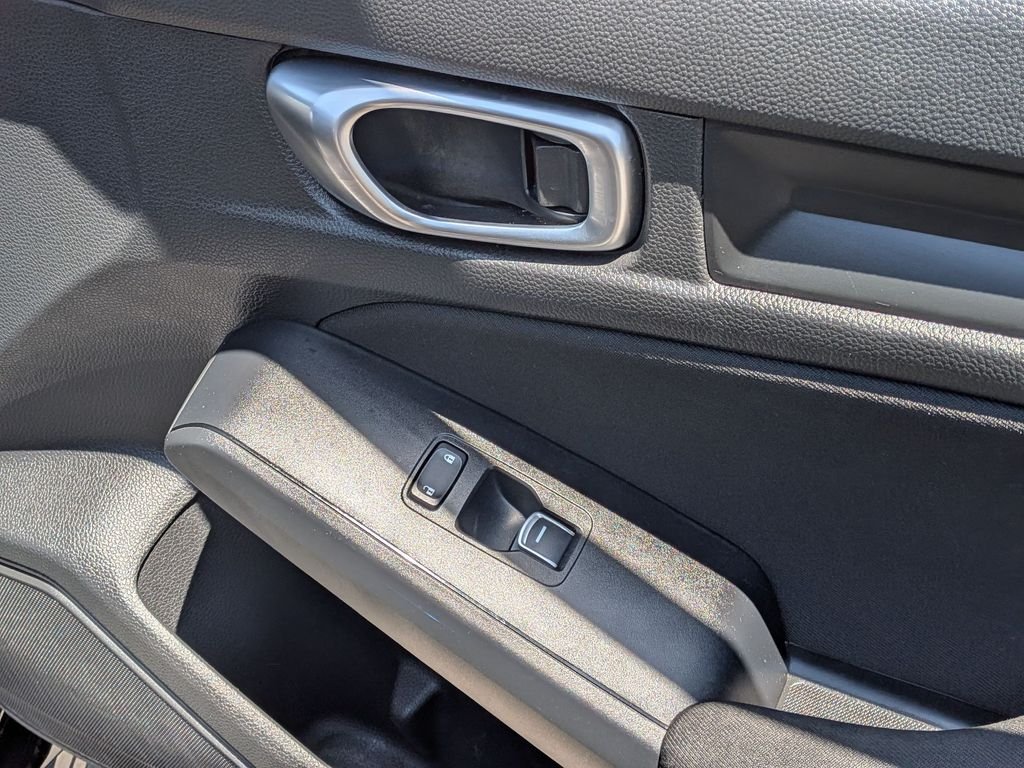 Used 2024  Honda Sport image 18