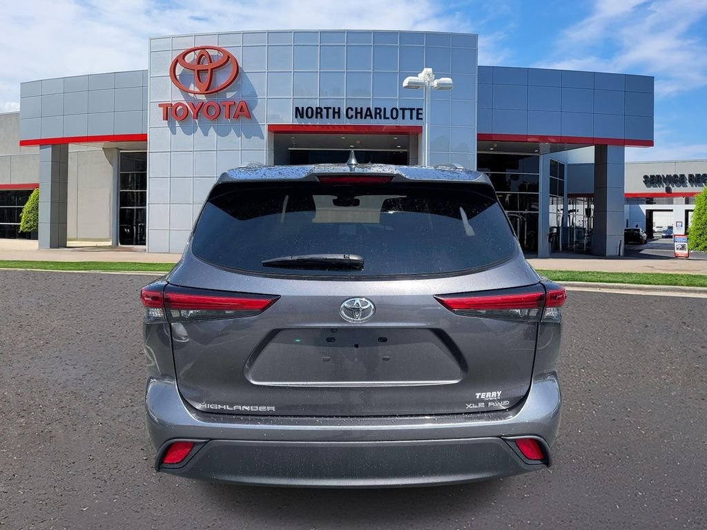 2023 Toyota Highlander XLE - Photo 8
