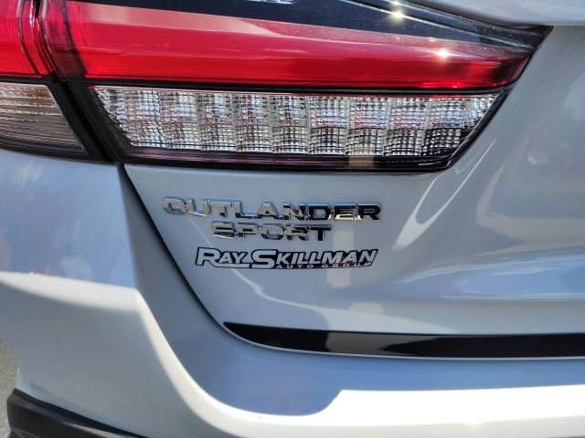 New 2025 White Mitsubishi 2.0 SE image 29