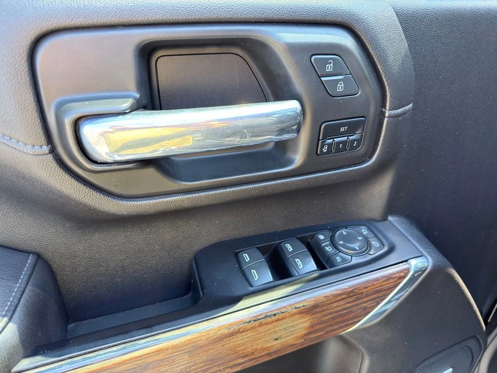 Used 2022 Black Chevrolet High Country image 28