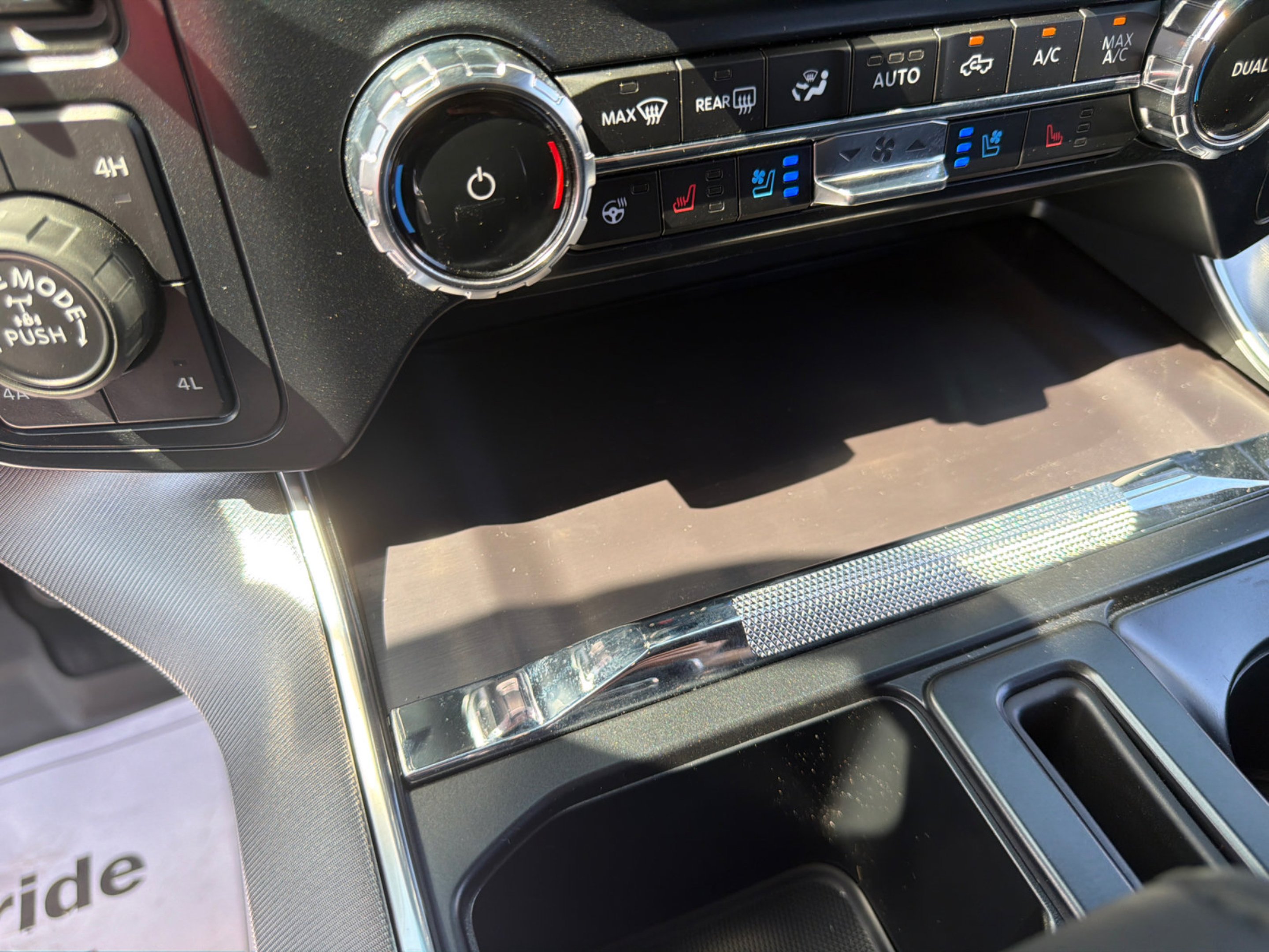 New 2026 Agate Black Metallic Ford Platinum® image 30