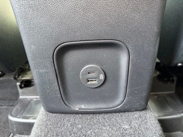 Certified Used 2020 Blue Metallic Ford SE image 22