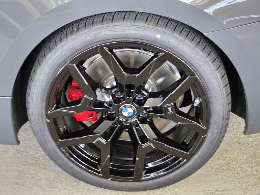 New 2027 Dravit Grey Metallic BMW  image 6