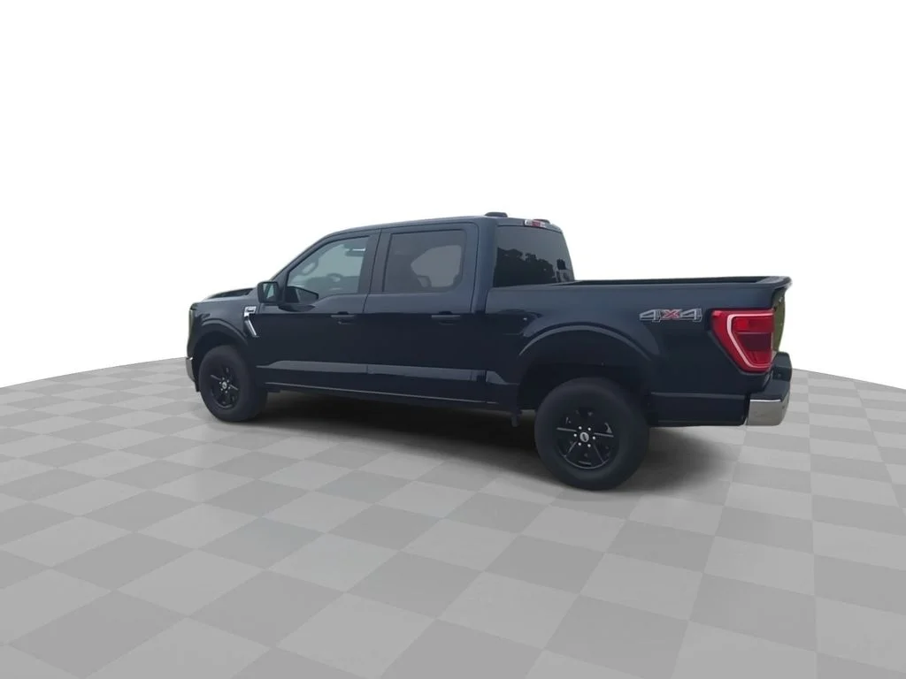 Used 2023 Blue Ford XLT image 6