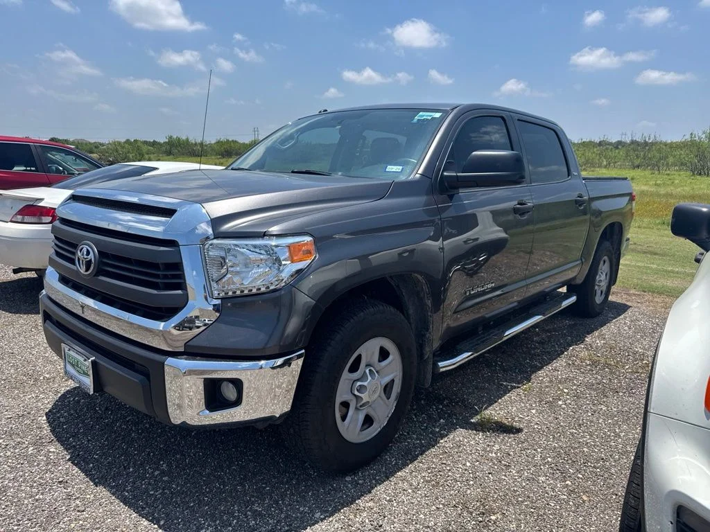 Used 2014 Gray Toyota SR5 image 1
