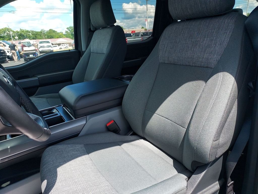 Used 2023 Gray Ford XLT image 17