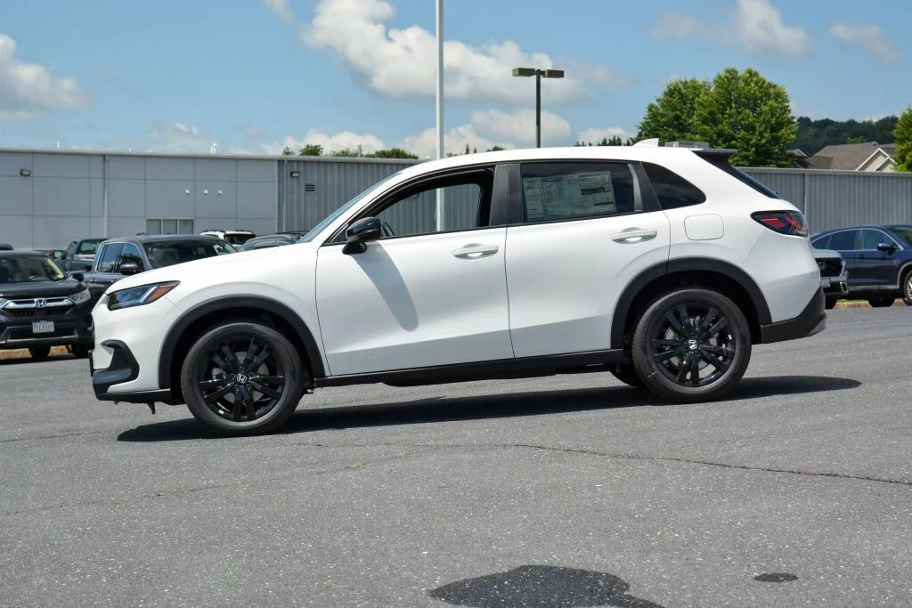 New 2026 Platinum White Pearl Honda AWD SPORT image 3