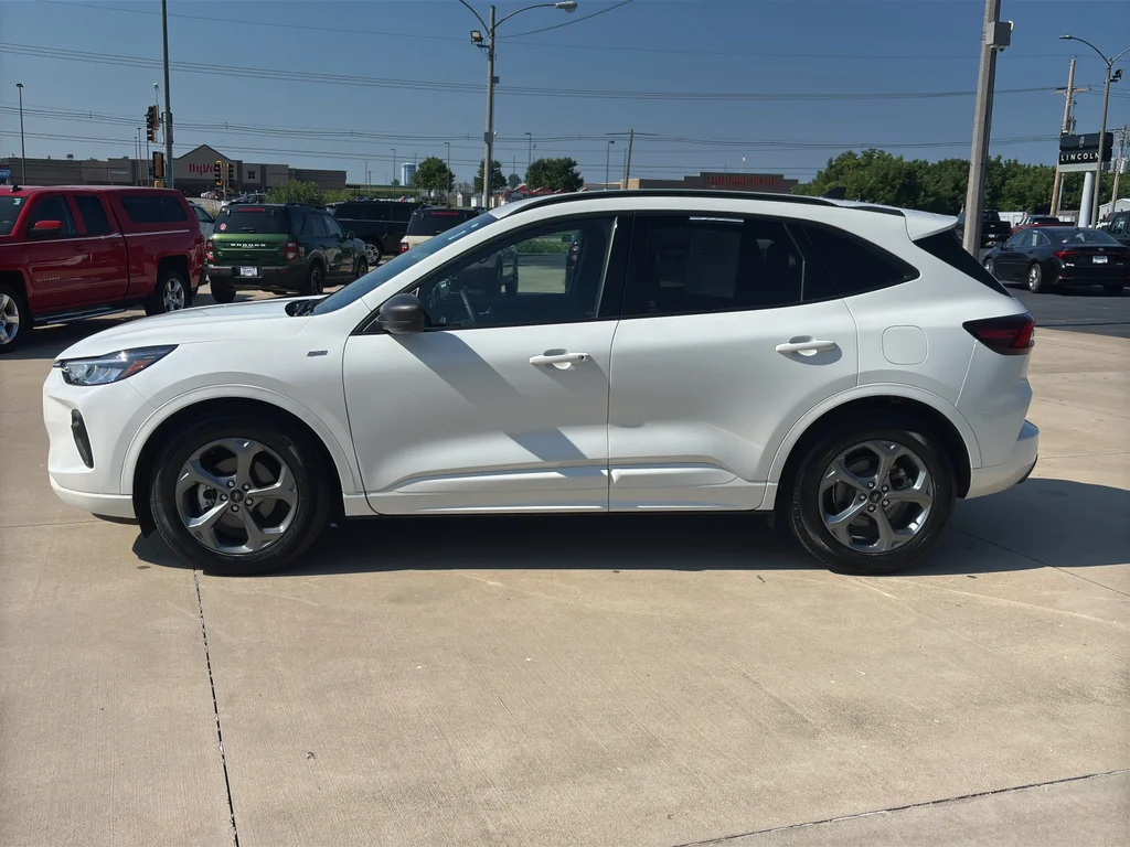 Used 2024 Star White Ford ST-Line image 7