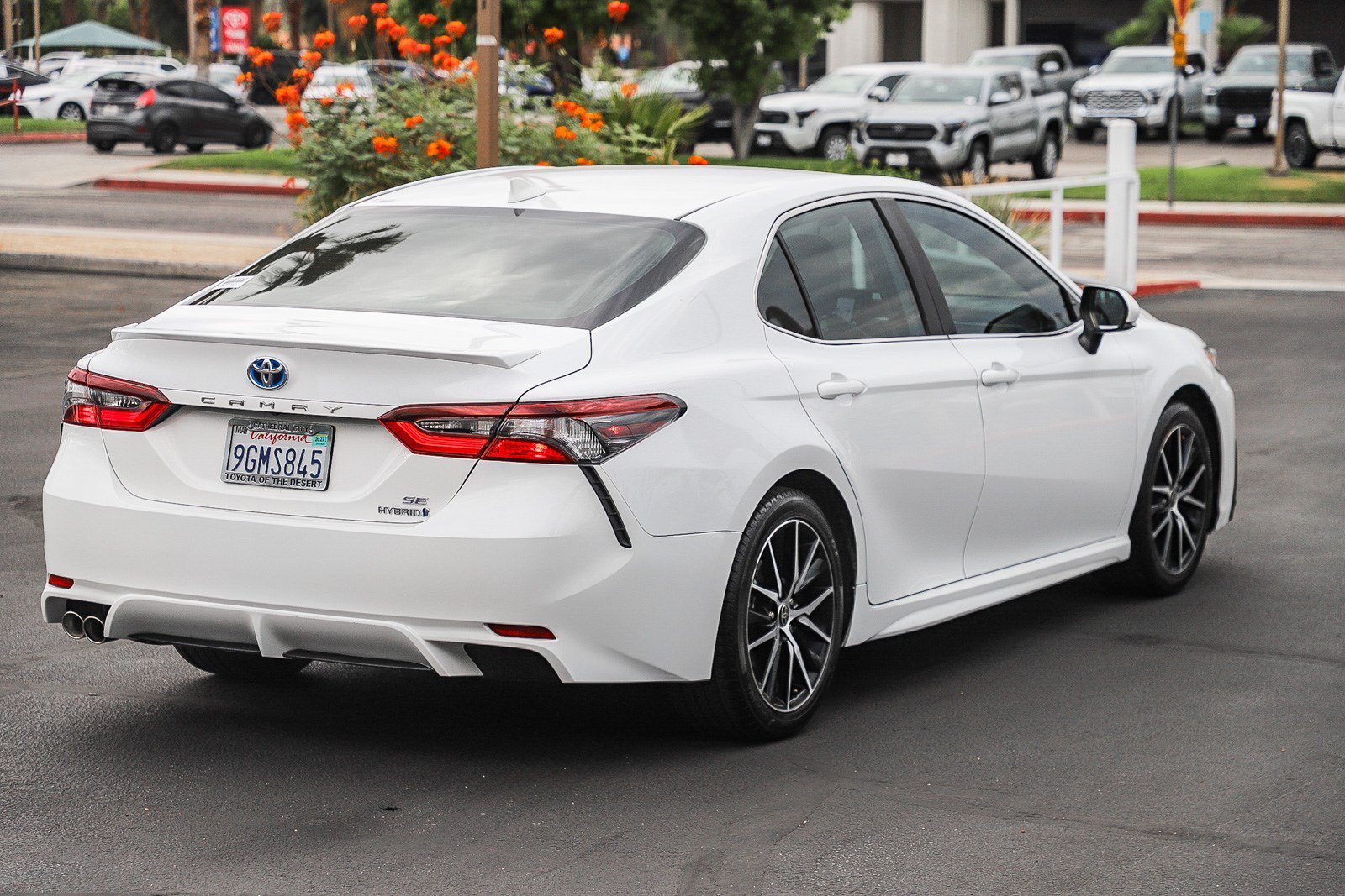 Certified Used 2023 Ice Cap Toyota SE image 8