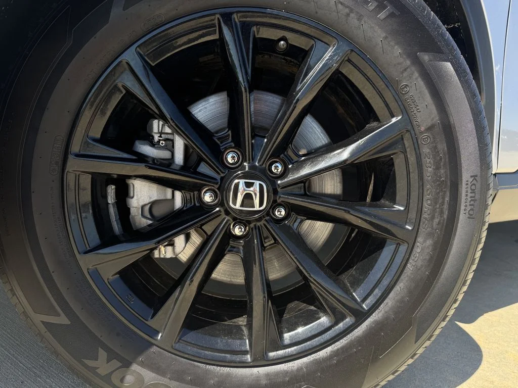 Used 2025  Honda Sport image 9