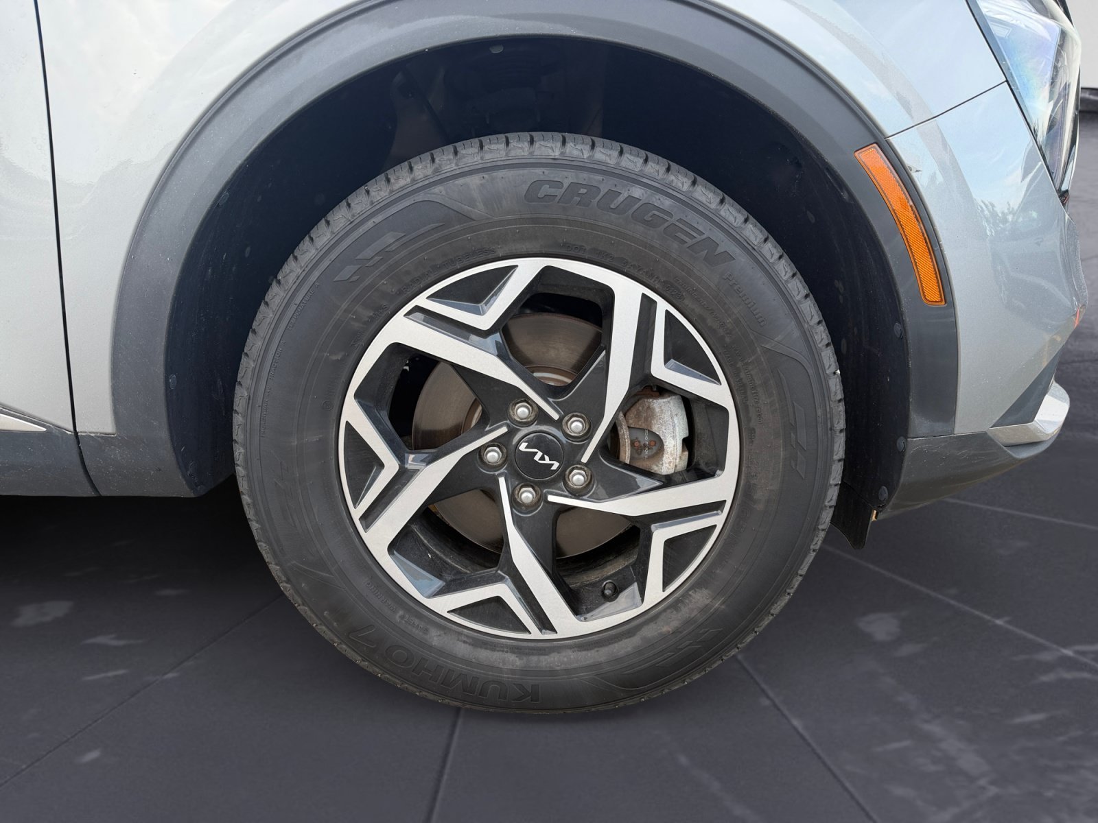 Used 2023 Steel Gray Kia LX image 43
