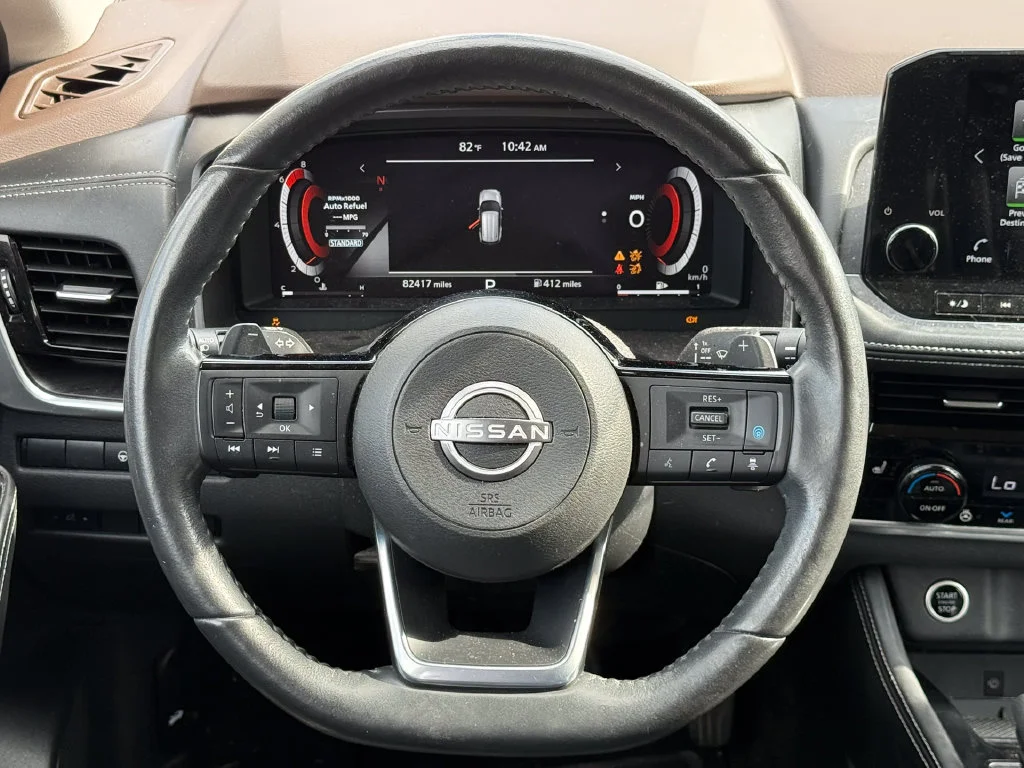 Used 2022 Boulder Gray Nissan Platinum image 14