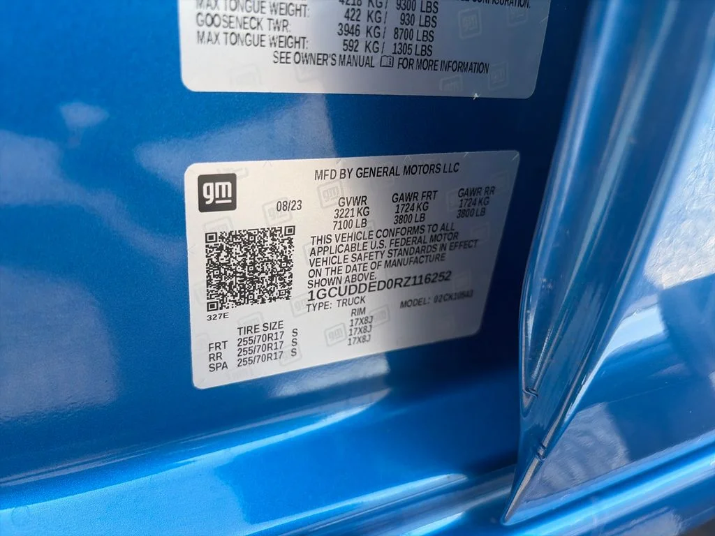 Used 2024 Blue Chevrolet LT image 27