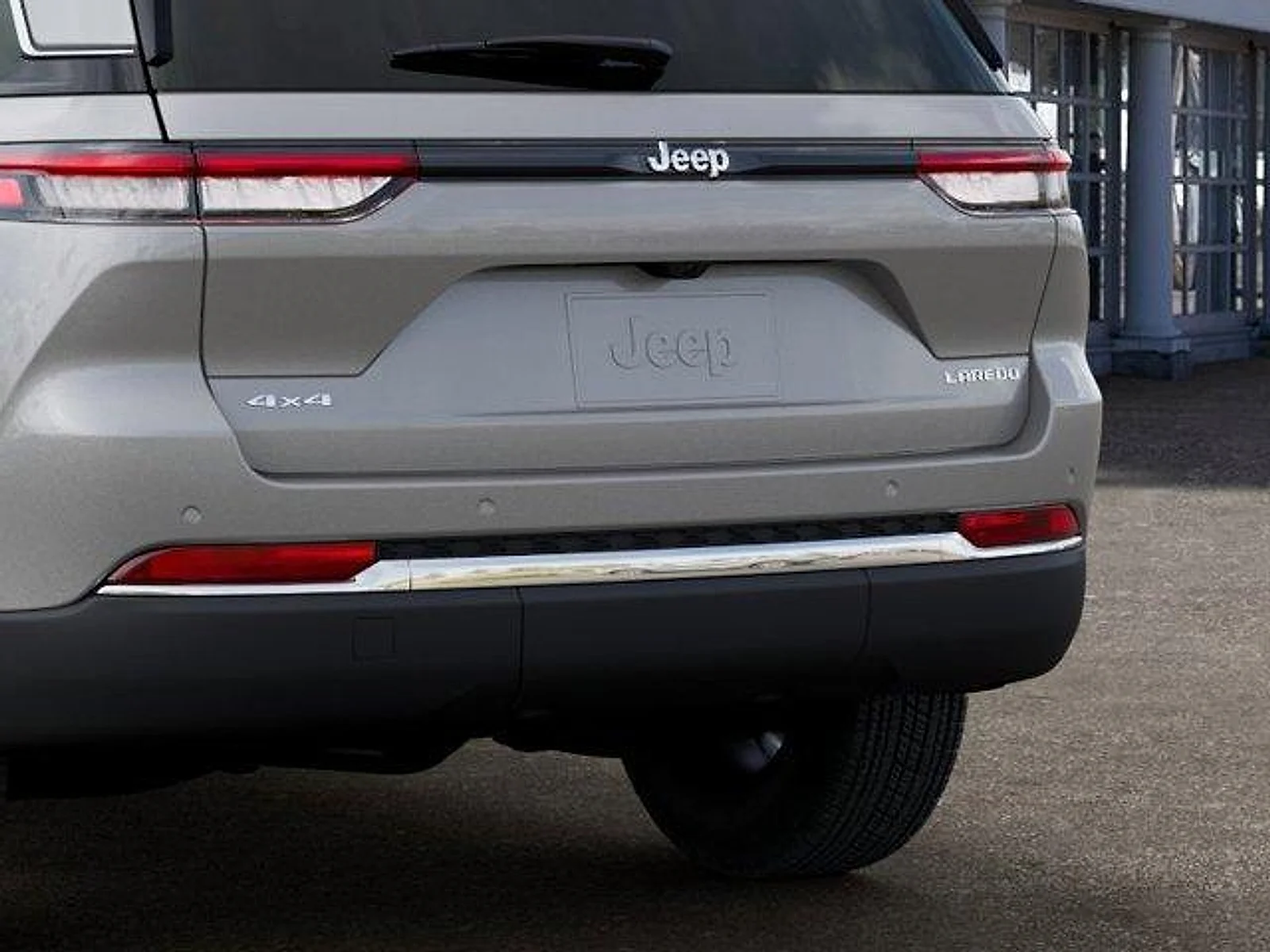 New 2026 Silver Zynith Exterior Paint Jeep Altitude 4x4 image 13