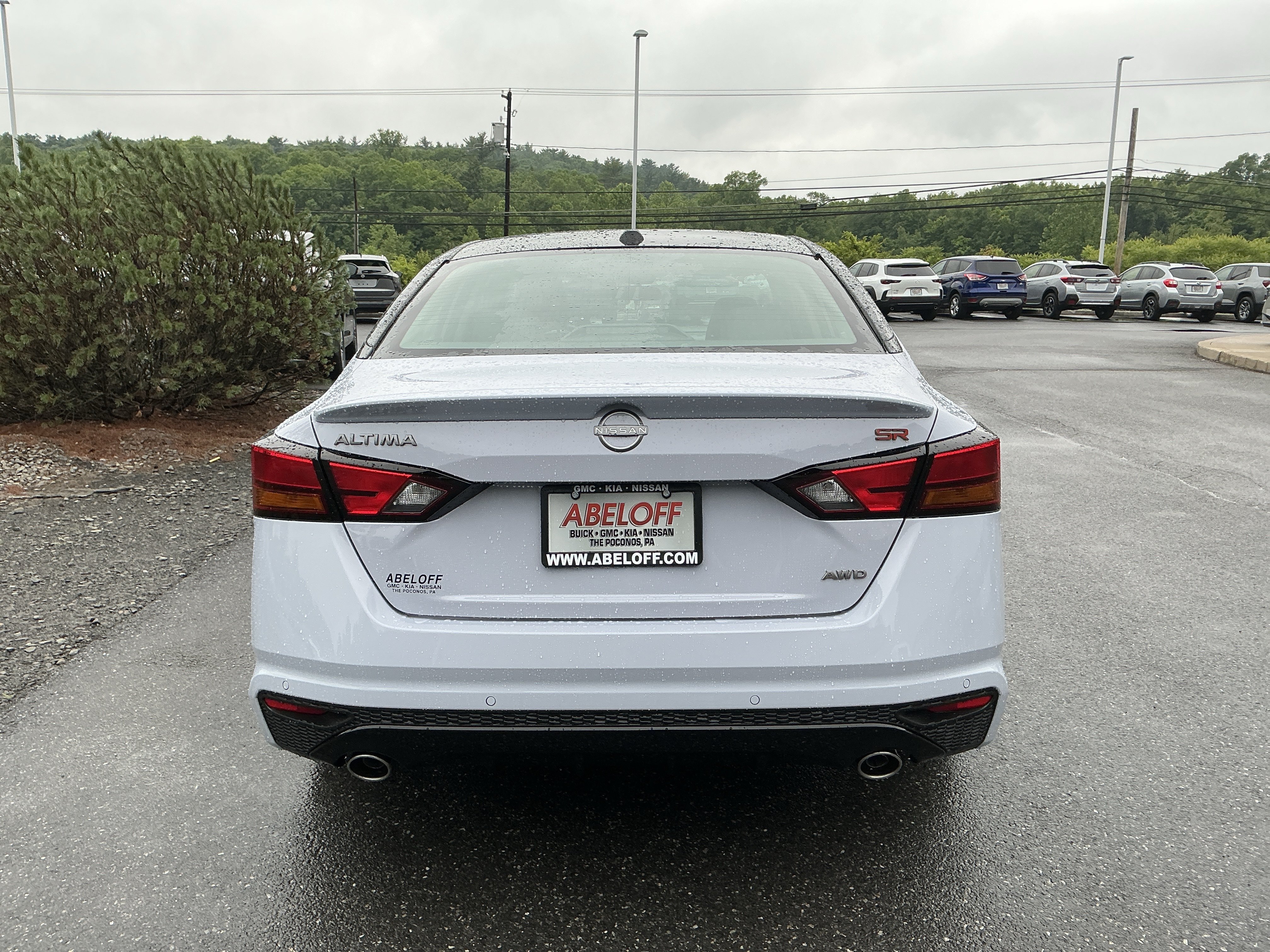 New 2026 Gray Sky Pearl / Super Black Two-tone Nissan SR image 5