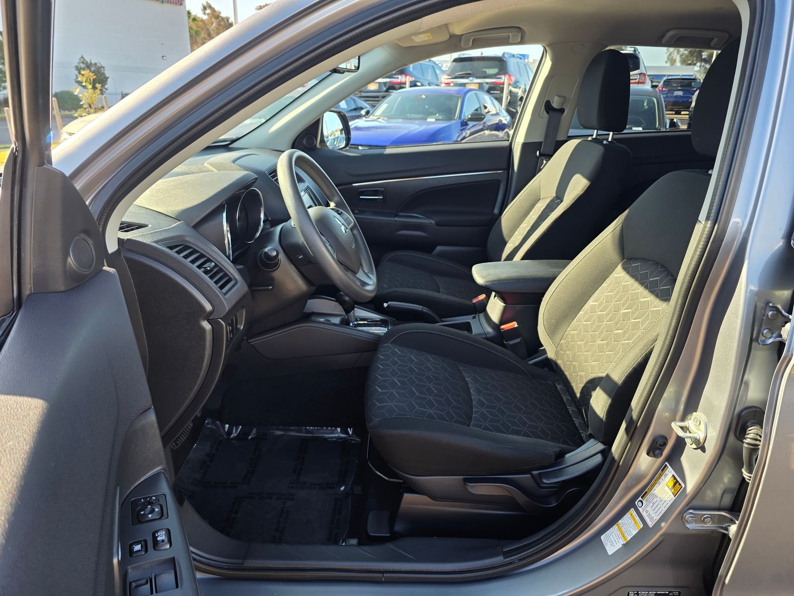 Used 2023  Mitsubishi 2.0 ES image 15