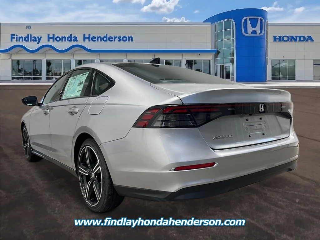 New 2026 Solar Silver Metallic Honda SE image 3