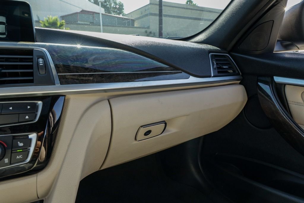 Used 2016 White BMW 328i image 31