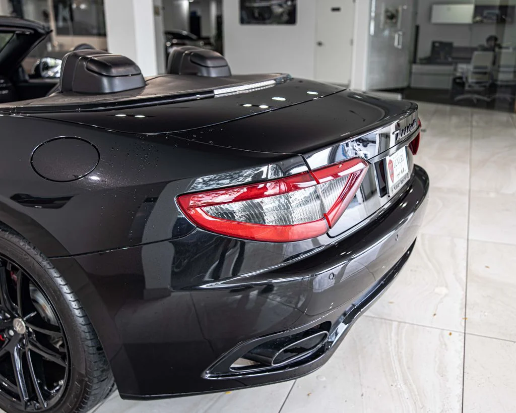 Used 2015 Black Maserati Sport image 14
