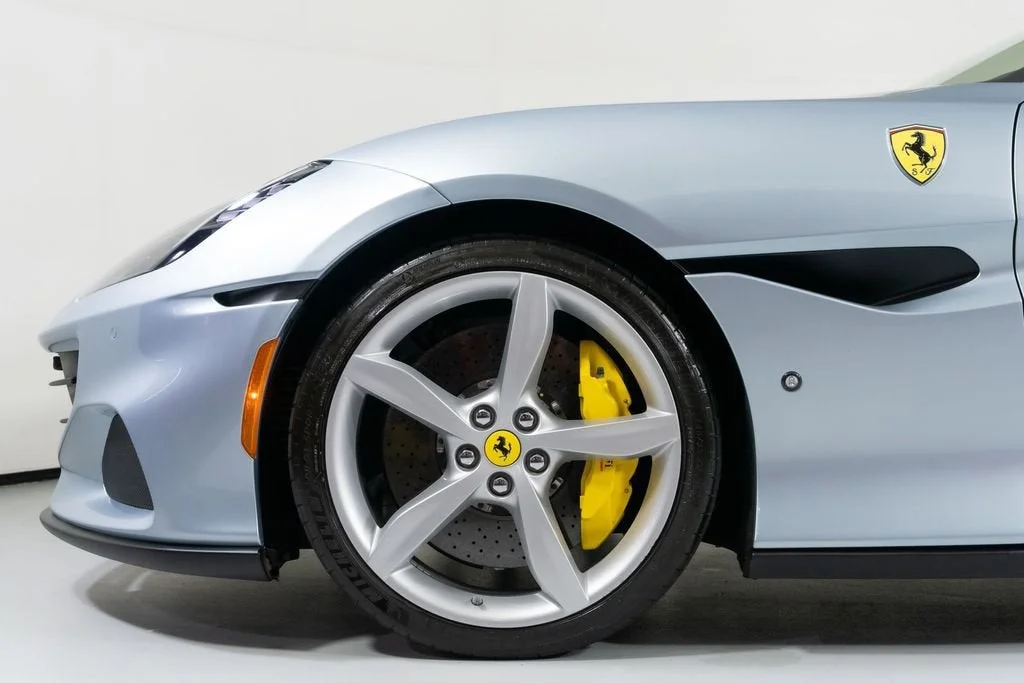 Used 2022 Grigio Alloy Ferrari Base image 12