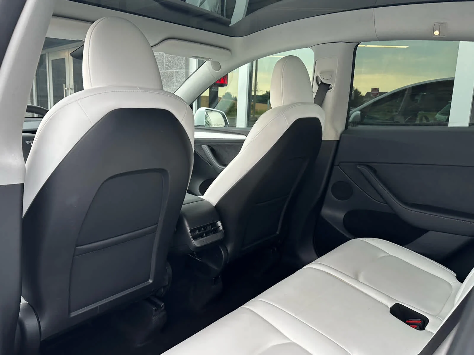Used 2024 Pearl White Multi-Coat Tesla Long Range image 10
