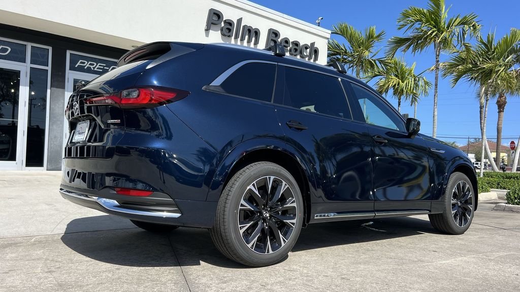 2025 Mazda CX-90 Premium Package - Photo 25