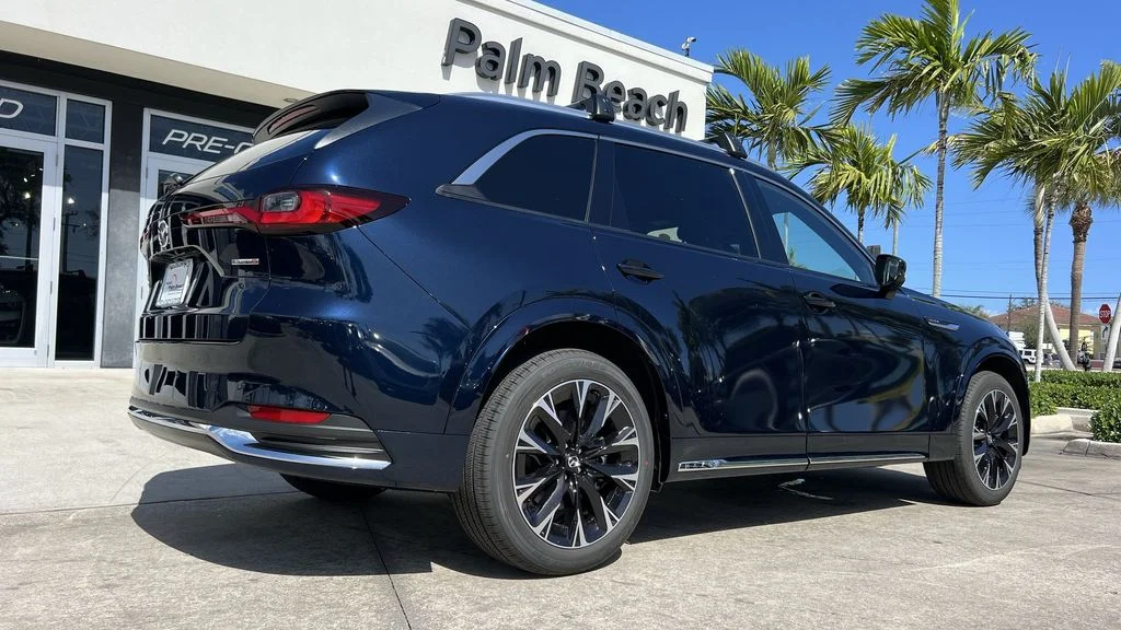 2025 Mazda CX-90 Premium Package - Photo 24