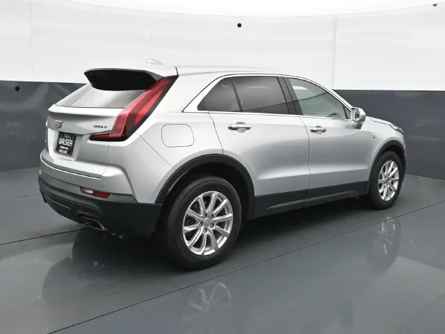 Used 2019 Radiant Silver Metallic Cadillac Luxury image 7