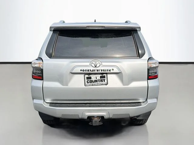 Used 2017 Silver Toyota SR5 Premium image 6