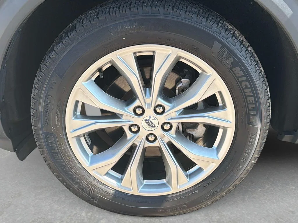 Used 2023 Gray Metallic Ford XLT image 12