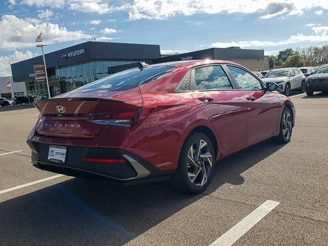 New 2025 Red Hyundai SEL Sport image 5