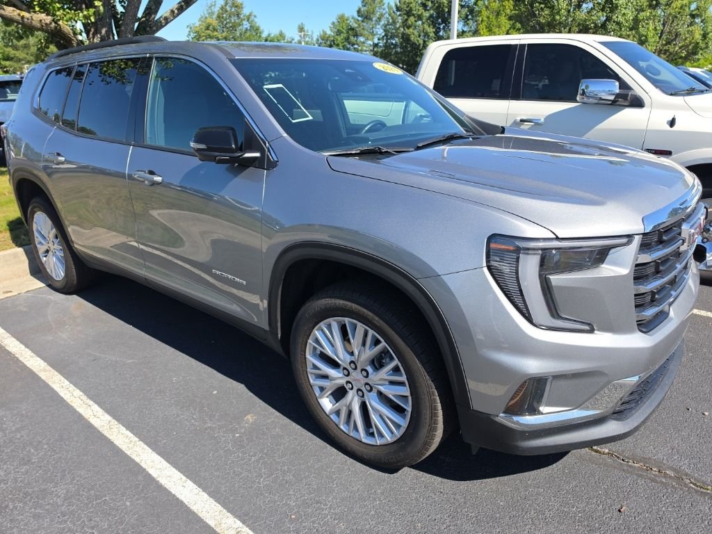 Used 2024 Silver GMC Elevation image 15