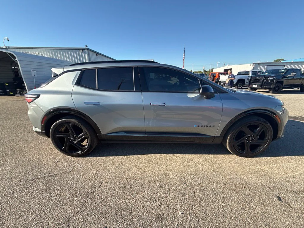 Used 2024 Gray Chevrolet RS image 6