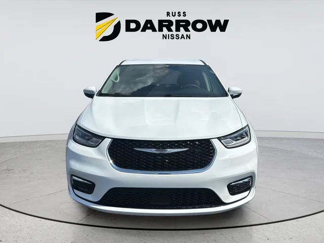 Used 2023 White Chrysler Touring L image 8